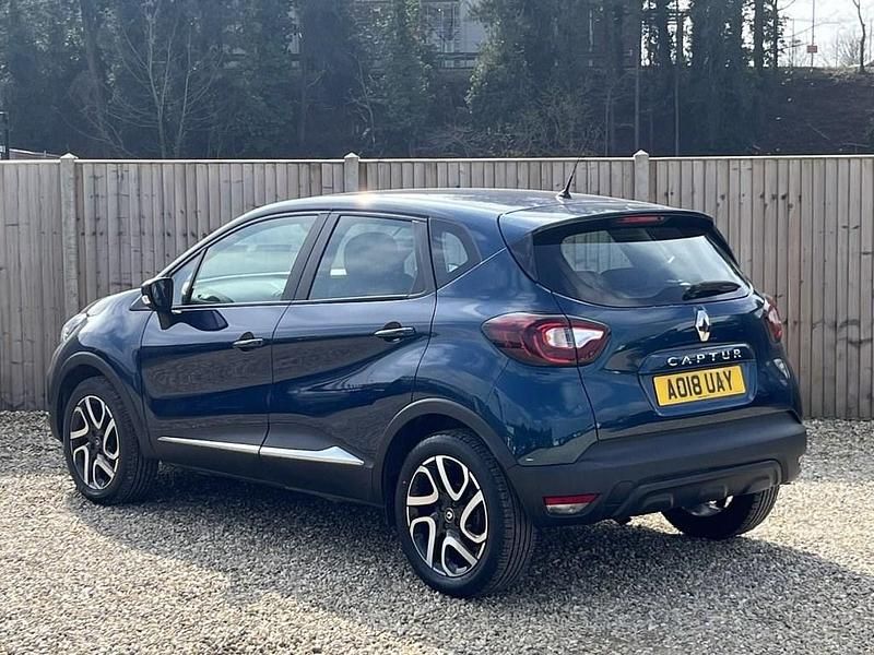 Second-hand Renault Captur Dynamique 90 CP (66 kW) 2018 Albastru SUV