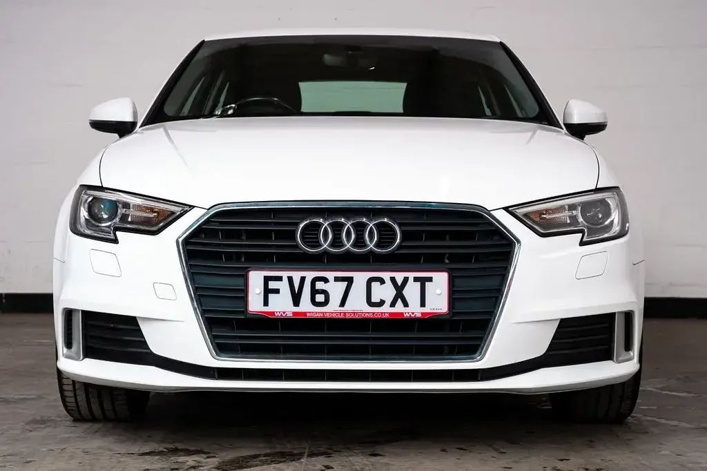 Used Audi A3 Sport 150 HP (110 kW) 2017 White Hatchback