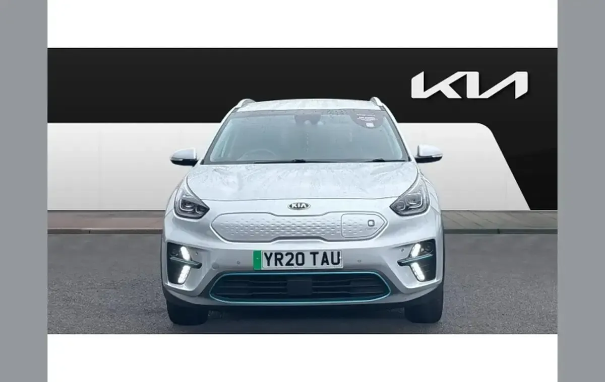 Usado Kia e-Niro 150 kW (204 HP) 2020 Prateado SUV