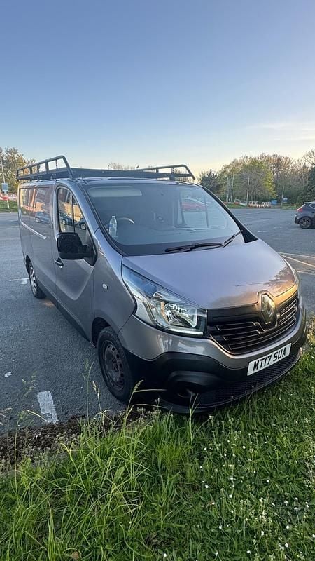 Used Renault Trafic Business 2017 Grey MPV