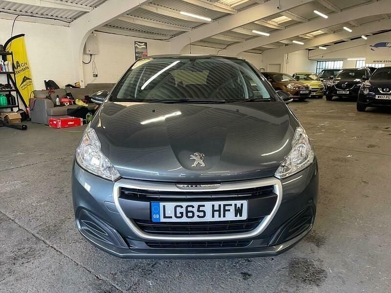 Used Peugeot 208 Access 68 HP (50 kW) 2015 Grey Hatchback