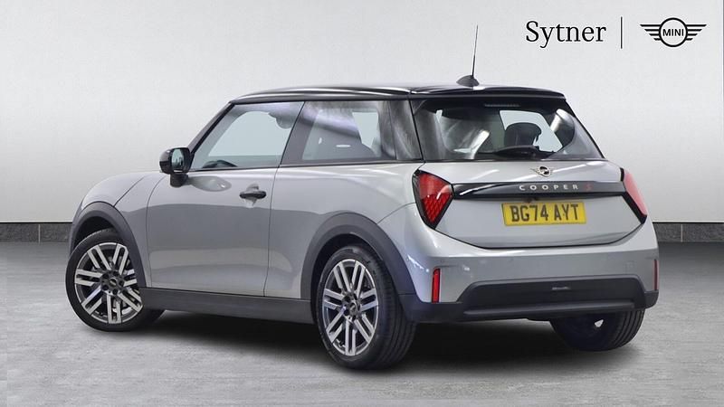 Used Mini Cooper S Hatch 201 HP (147 kW) 2024 Silver Hatchback