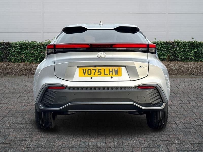 New Toyota C-HR Design 2025 Silver SUV