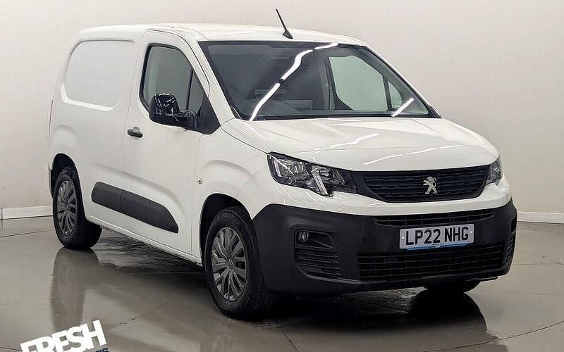 Used Peugeot E-Partner Premium 100 kW (136 HP) 2022 Bianca white MPV
