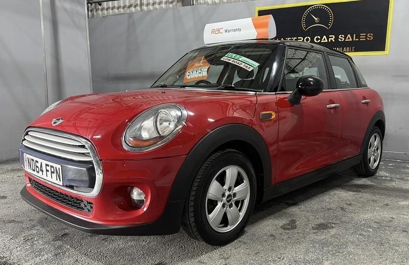 Red Used 2014 Mini Cooper Hatch Hatchback | £4,995 (Good price) - Image 1/4