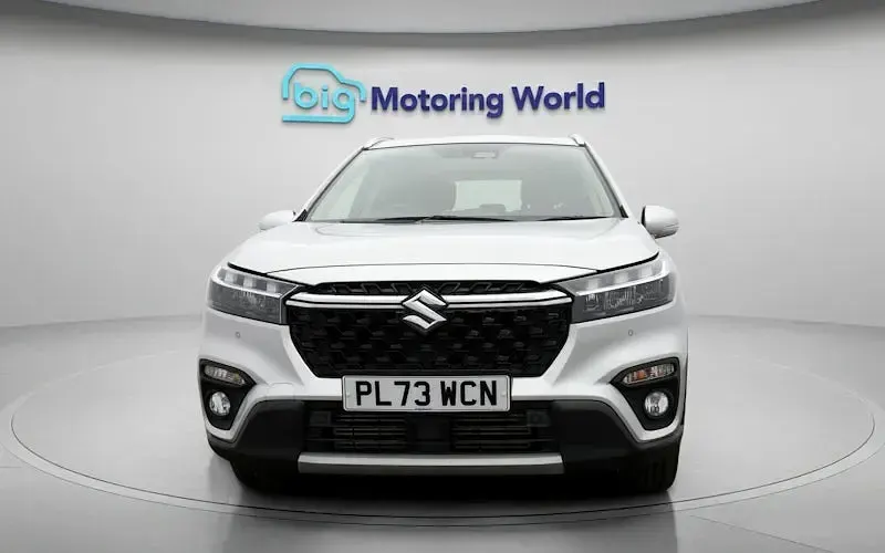 Used Suzuki SX4 S-Cross 129 HP (94 kW) 2024 Silver SUV