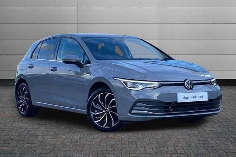 Used 2023 VW Golf VIII | £20,195 (Fair price) - Image 1/4