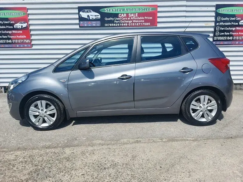 Used Hyundai ix20 Active 123 HP (90 kW) 2014 Grey Hatchback