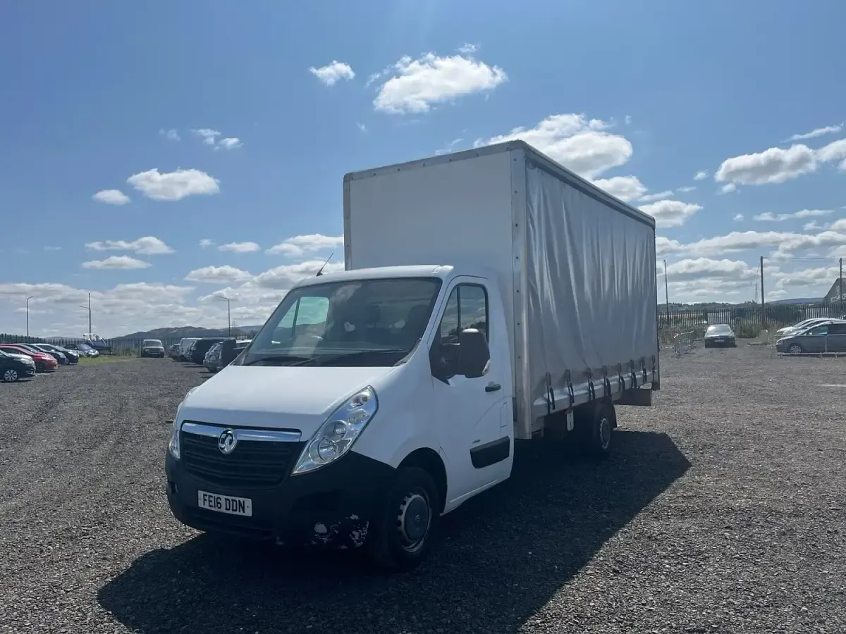Used Vauxhall Movano 136 HP (100 kW) 2016 White MPV