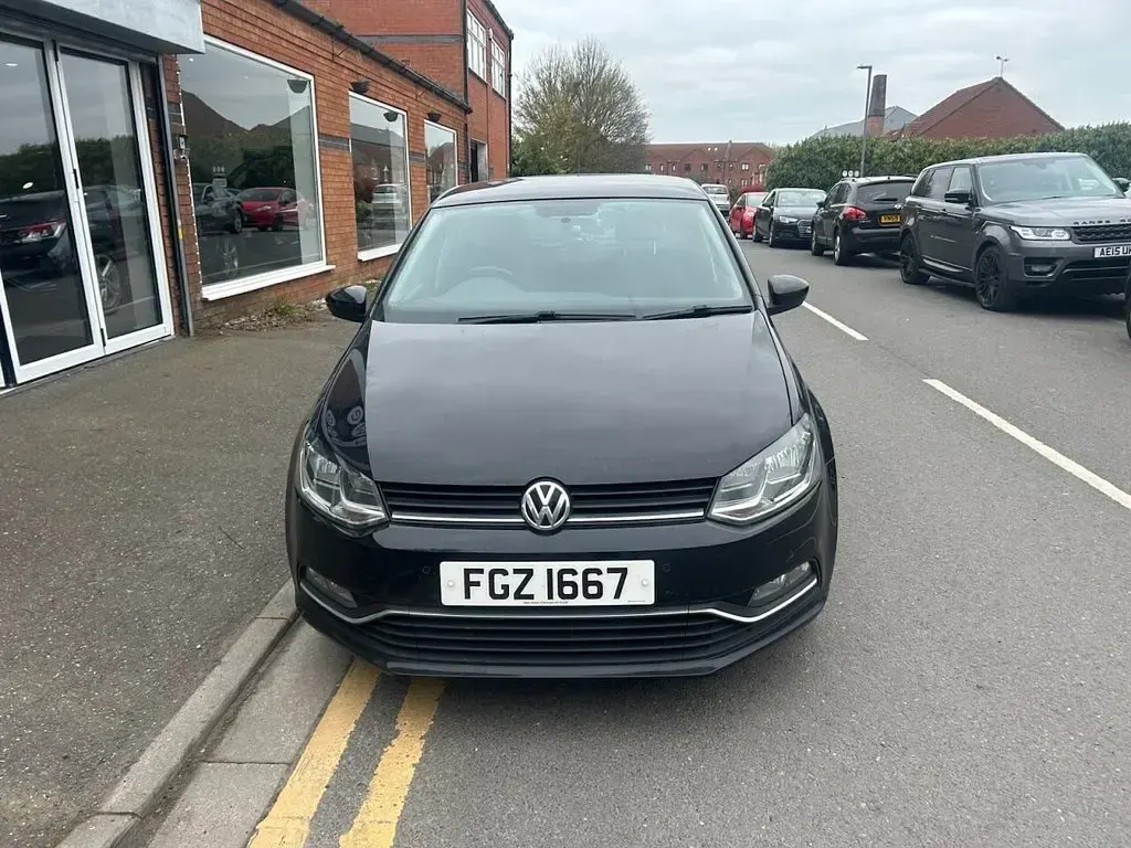 Used VW Polo Match 60 HP (44 kW) 2017 Black Hatchback