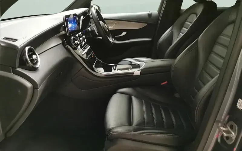 Used Mercedes E300 AMG line 320 HP (235 kW) 2022 Estate
