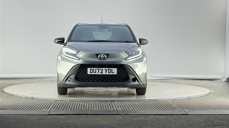 Used Toyota Aygo X 72 HP (52 kW) 2022 Green SUV