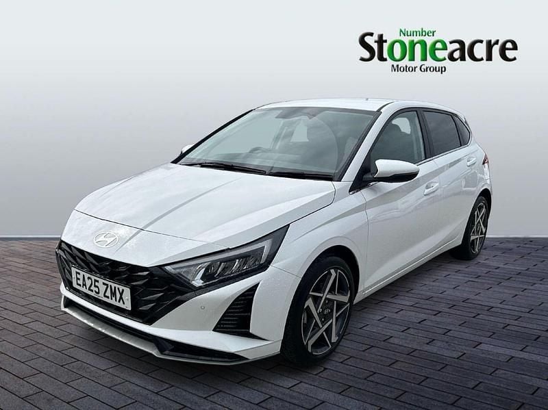 Używany Hyundai i20 Premium 100 KM (73 kW) 2025 Biały Hatchback