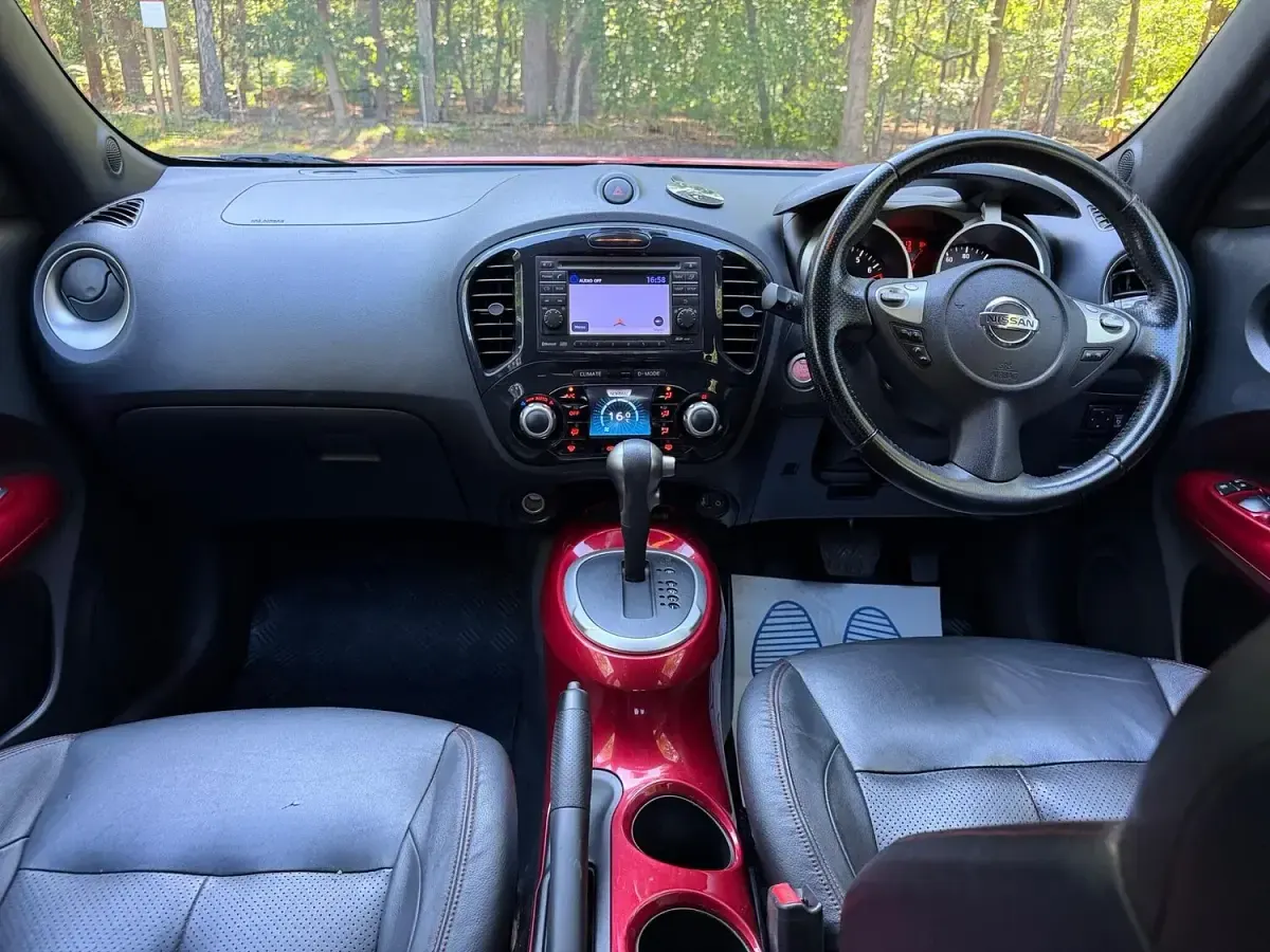 Used Nissan Juke Tekna 190 HP (139 kW) 2010 Red SUV
