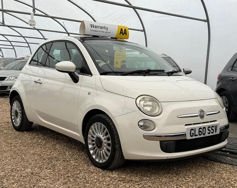 Used Fiat 500 Lounge 85 HP (62 kW) 2011 White Hatchback