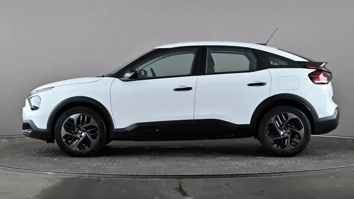 Używany Citroën C4 PureTech 101 KM (74 kW) 2023 Biały SUV