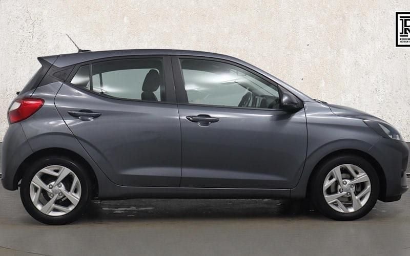 Used Hyundai i10 SE 67 HP (49 kW) 2023 Hatchback
