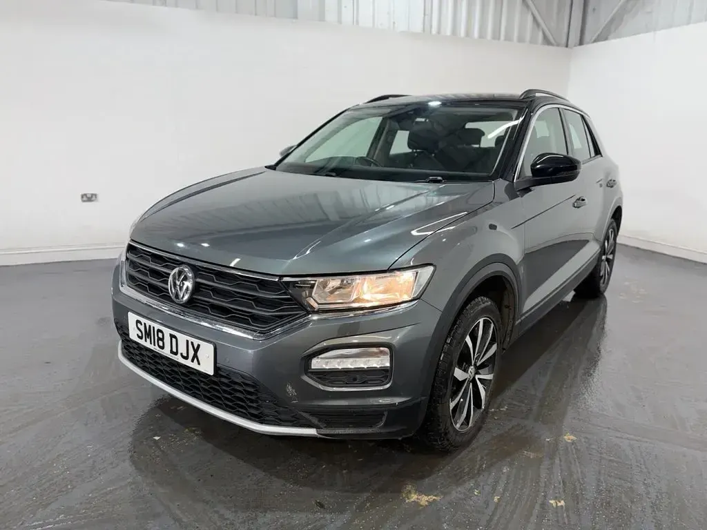 Used VW T-Roc SE 150 HP (110 kW) 2018 Grey SUV