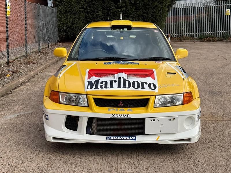 Used Mitsubishi Lancer 1998 Yellow Sedan