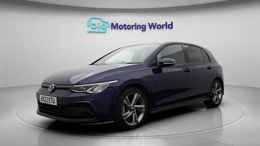 Used VW Golf VIII R-line 150 HP (110 kW) 2023 Blue Hatchback