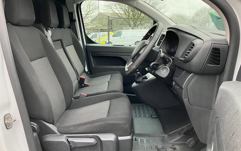 Used Peugeot Expert Premium 102 HP (75 kW) 2023 Van