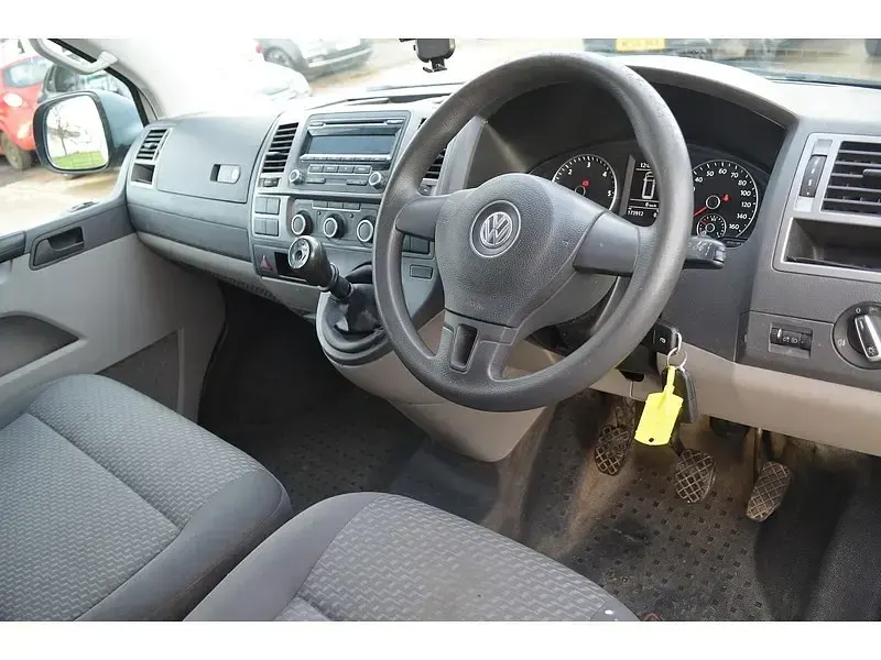 Usado VW Transporter Trendline 2015 Cinzento Van