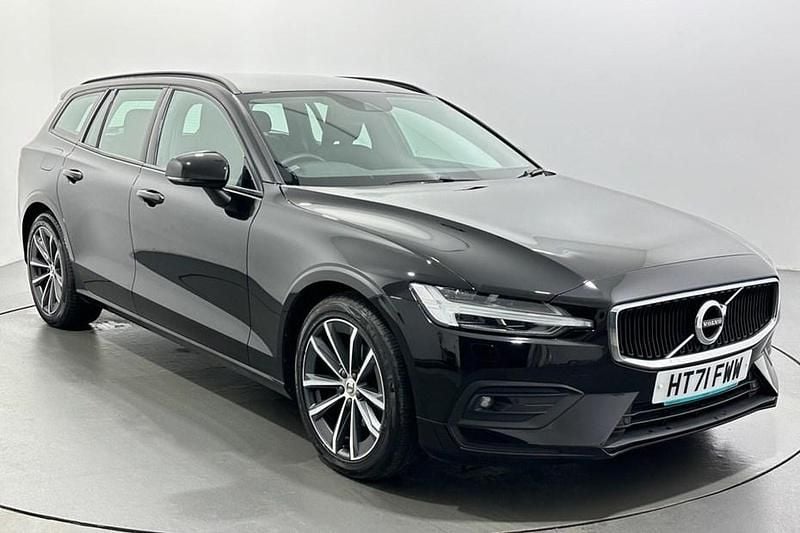 Used 2022 Volvo V60 Momentum Estate | £17,815 (Good price) - Image 1/1