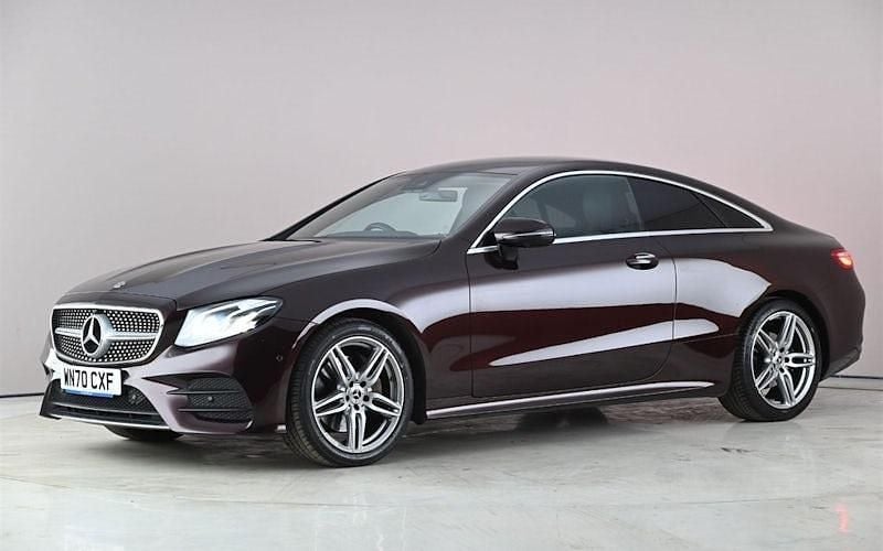 Usado Mercedes E220 AMG Line Premium 194 CV (142 kW) 2020 Rojo Coupe
