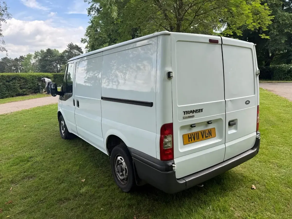 Used Ford Transit 85 HP (62 kW) 2011 White Van