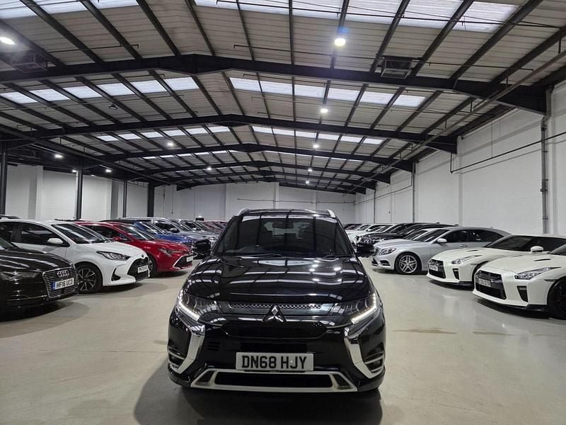 Used Mitsubishi Outlander P-HEV 2018 Black Estate