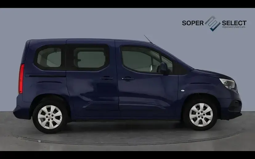 Used Vauxhall Combo 100 HP (73 kW) 2020 Blue MPV