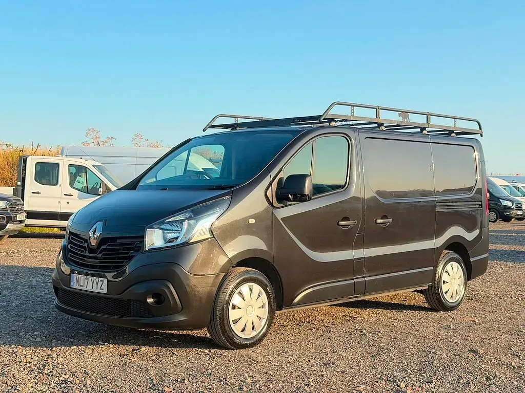 Used Renault Trafic Business 2017 Black MPV