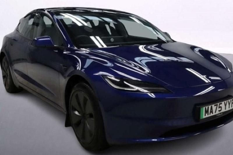 Used Tesla Model 3 RWD 11 kW (15 HP) 2025 Sedan