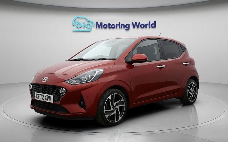 Used Hyundai i10 Premium 84 HP (61 kW) 2023 Red Hatchback