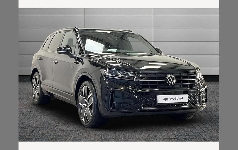 Grenadilla black Used 2025 VW Touareg Black Edition SUV | £50,290 (Fair price) - Image 1/3