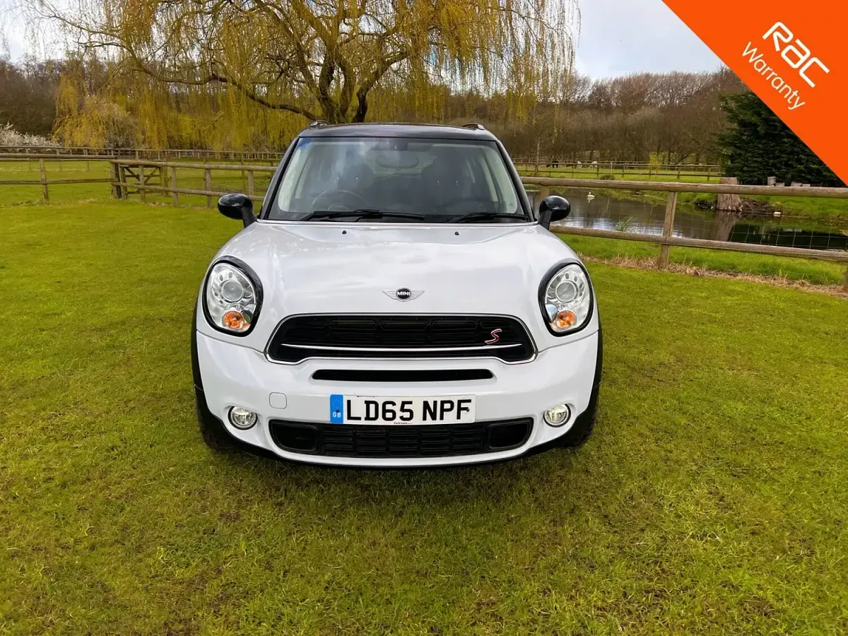 Used Mini Cooper SD 2015 White Hatchback