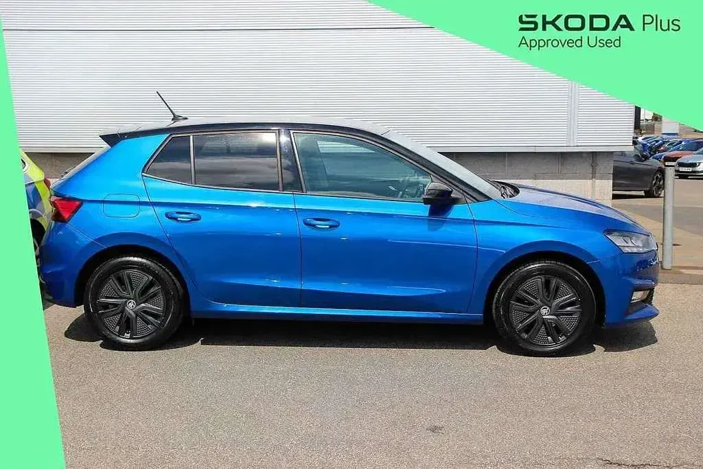 Used Skoda Fabia Colour Edition 94 HP (69 kW) 2023 Race blue metallic black body / magic pearl effect roof Hatchback