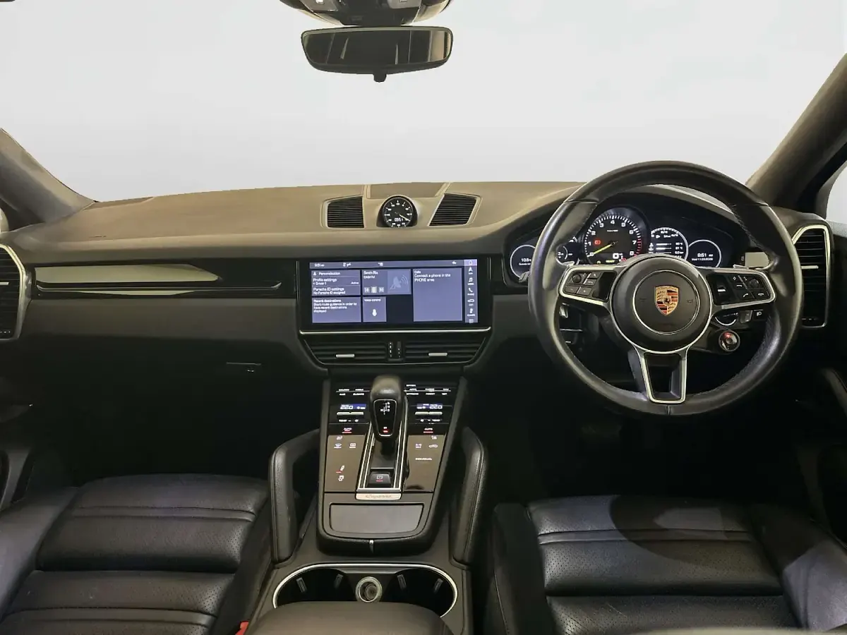 Used Porsche Cayenne 462 HP (339 kW) 2019 Silver SUV