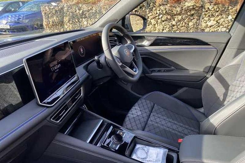 Used VW Tiguan R-line 204 HP (150 kW) 2025 Grey SUV