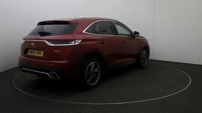 Used DS Automobiles DS7 Crossback Prestige 225 HP (165 kW) 2019 Red SUV