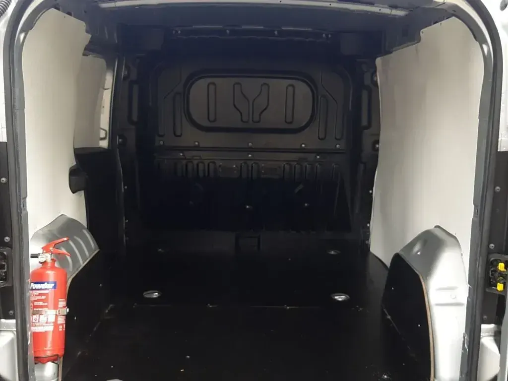 Used Vauxhall Combo 2018 Silver MPV