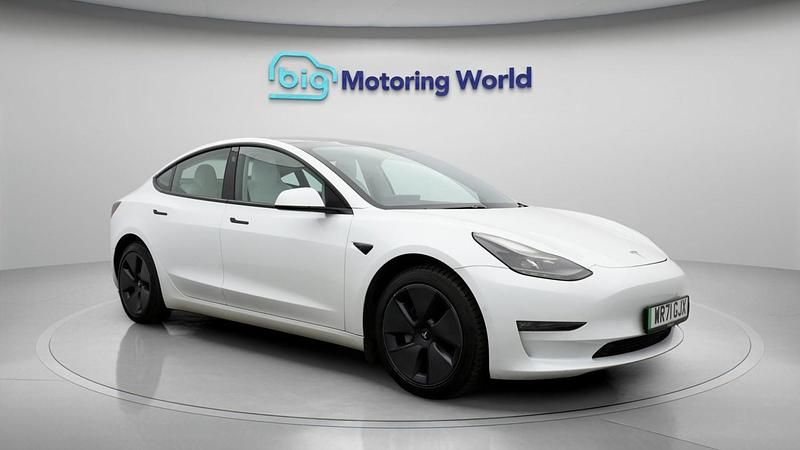White Used 2021 Tesla Model 3 Long Range AWD Sedan | £17,200 (Fair price) - Image 1/4
