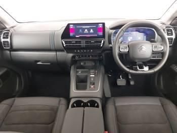 New Citroën C5 131 HP (96 kW) 2025 Metallic  perla nera black Hatchback