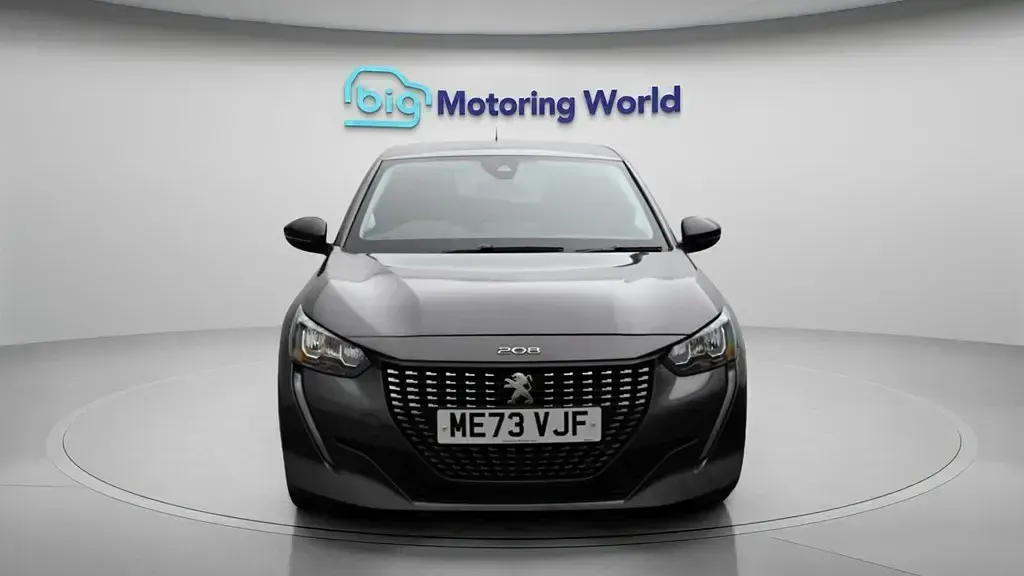 Gebraucht Peugeot 208 Allure+ 130 PS (95 kW) 2024 Grau Kleinwagen