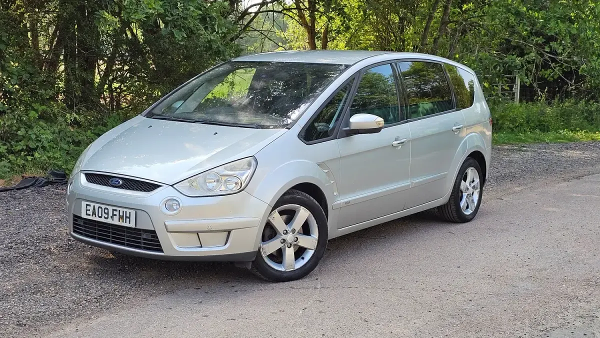 Used Ford S-MAX Titanium 2009 Silver MPV