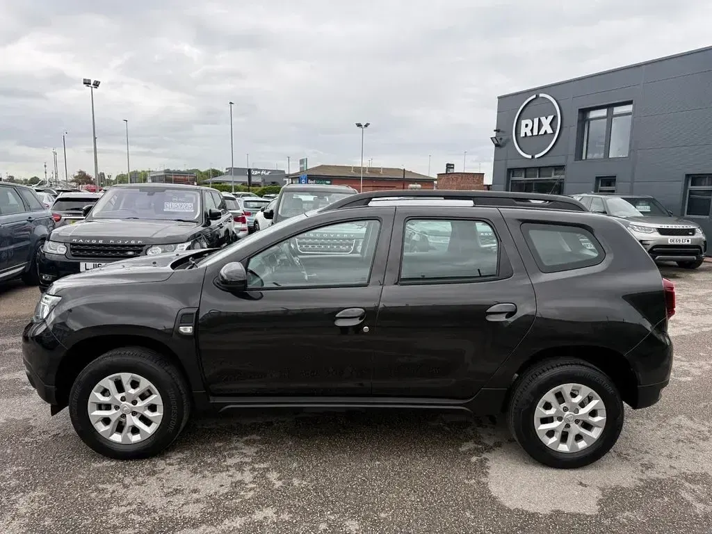Used Dacia Duster Comfort 91 HP (66 kW) 2022 Black SUV