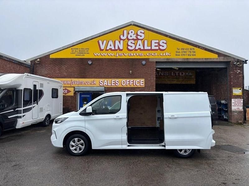 Used Ford Transit Custom Limited 140 HP (102 kW) 2023 White Van