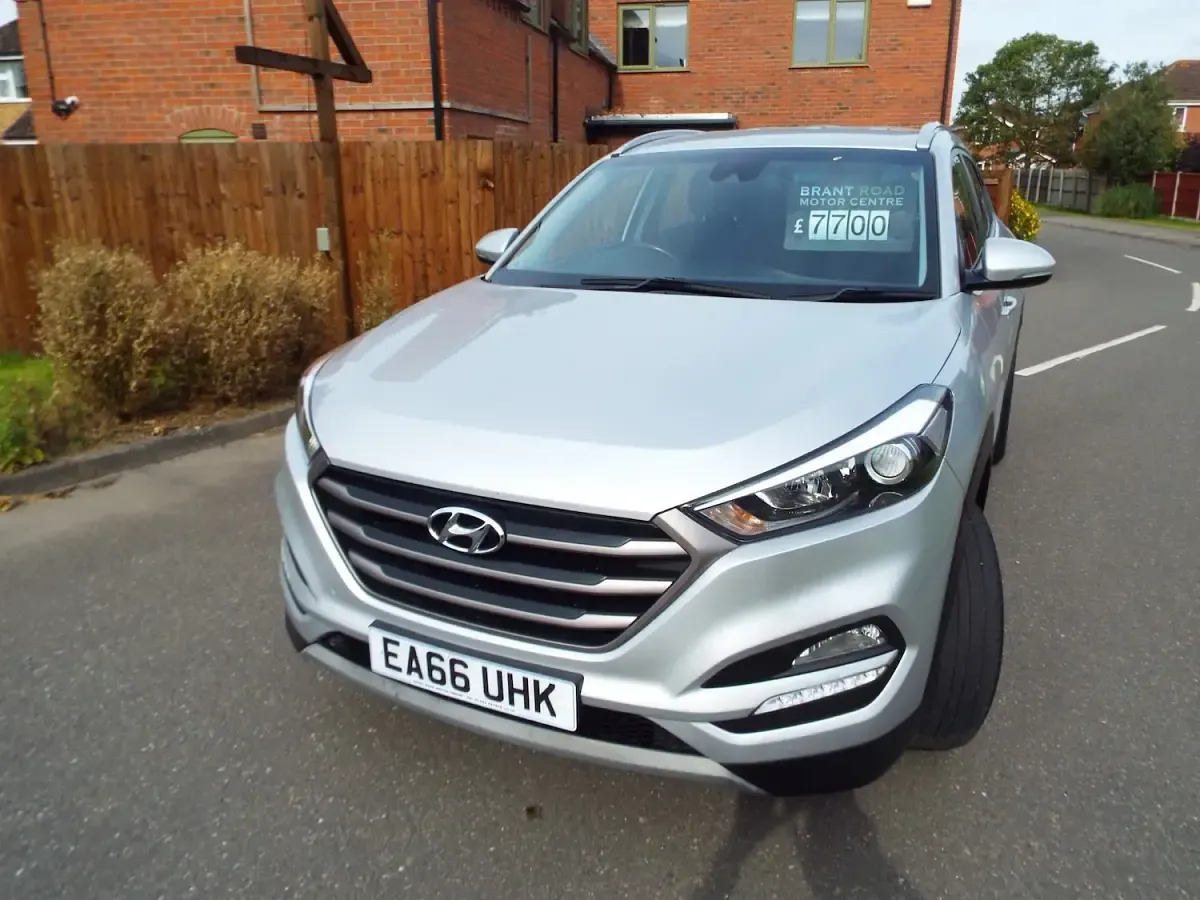 Used Hyundai Tucson SE 116 HP (85 kW) 2016 Silver SUV