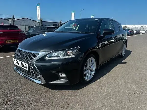 Used Lexus CT200h Luxury Line 136 HP (100 kW) 2017 Black Hatchback