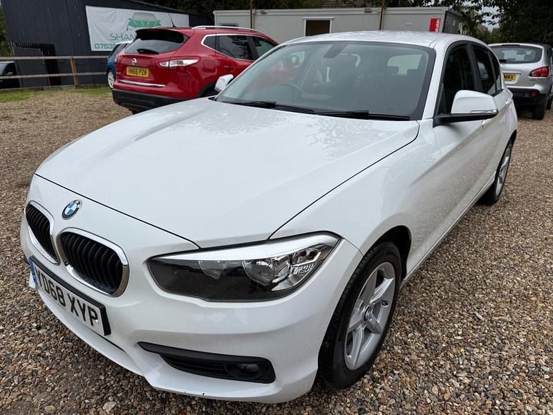 Used BMW 118 Sport Line 2018 White Hatchback